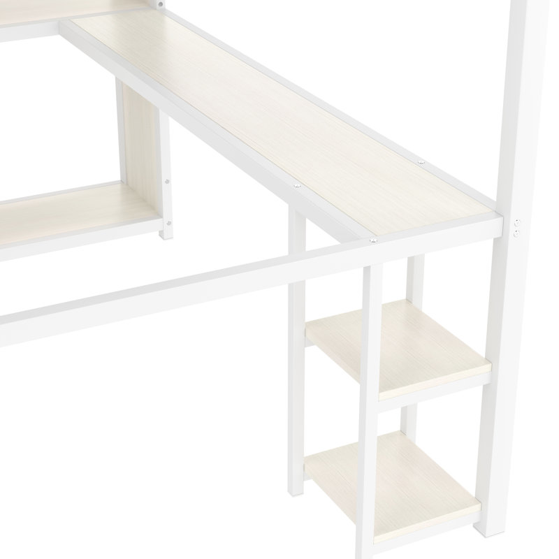 Grand lit mezzanine à grain de bois blanc avec bureau, garde-robe et rangement, espace pour armoire de chambre encastrée en métal, optimisation de l'espace de bureau dans la chambre compacte