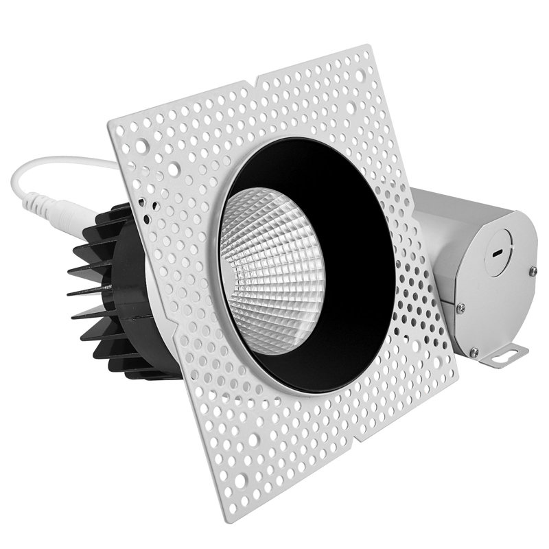 Projecteur encastré sans cadre à DEL 4 pouces avec remplacement de garniture de réflecteur noir LUXRITE 25W, 2000LM, 5CCT, 38 °, à intensité variable, répertorié CRI90 ETL blanc + noir