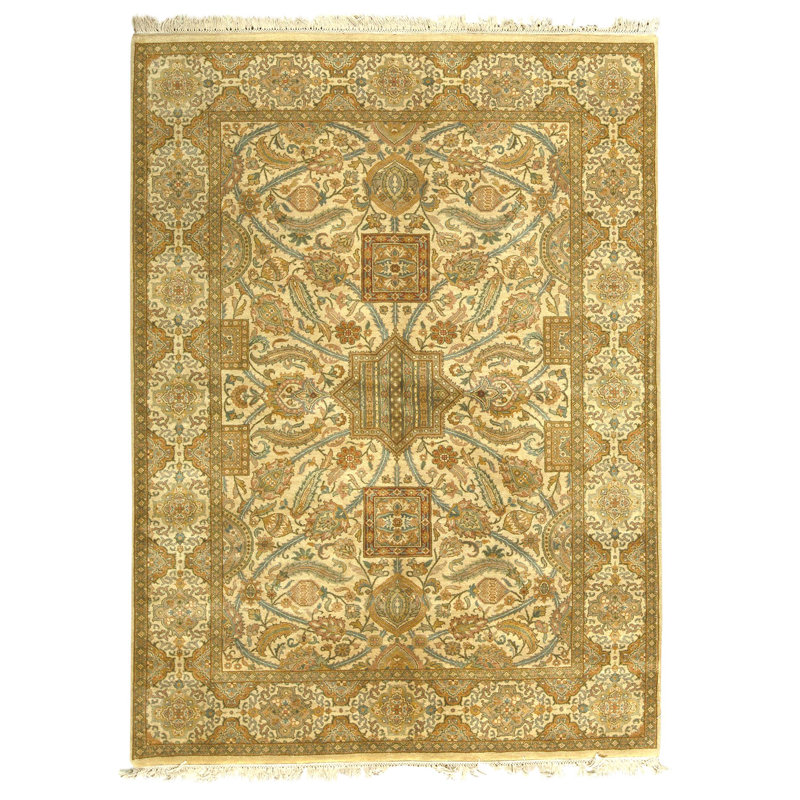 Hand Knotted Wool Oriental Area Rug in Gold