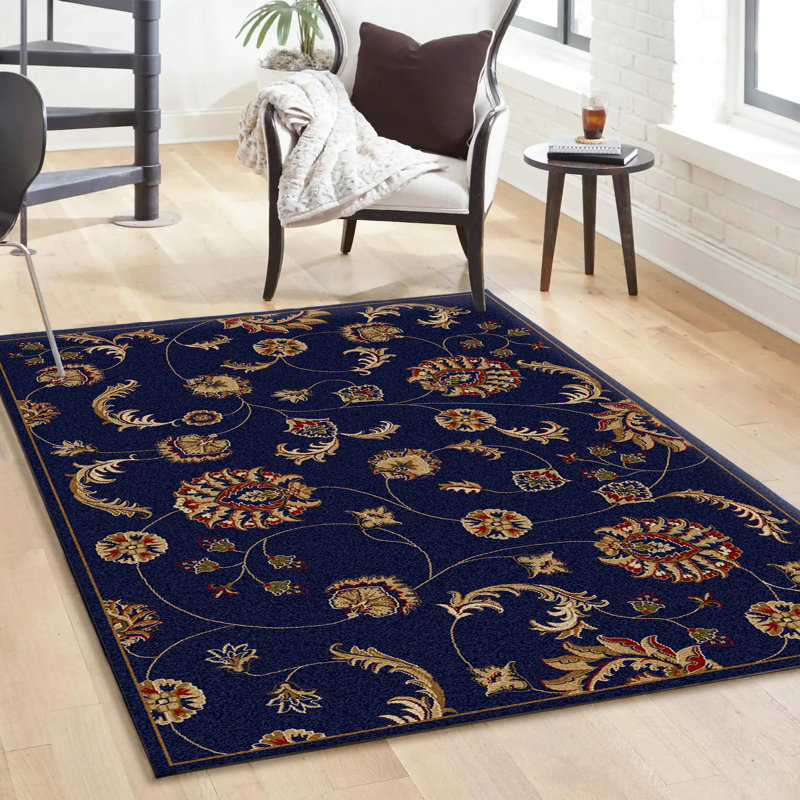 Tapis traditionnel floral bleu marine Traditional, Rectangle 5 pi 5 po x 7 pi 7 po