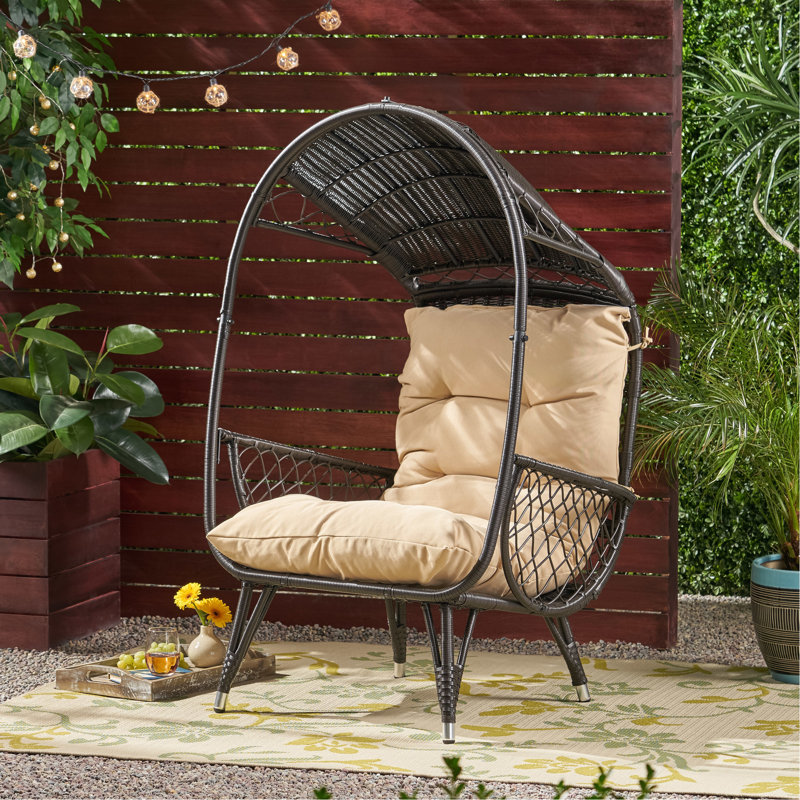 Fauteuil confortable pour l'extérieur
