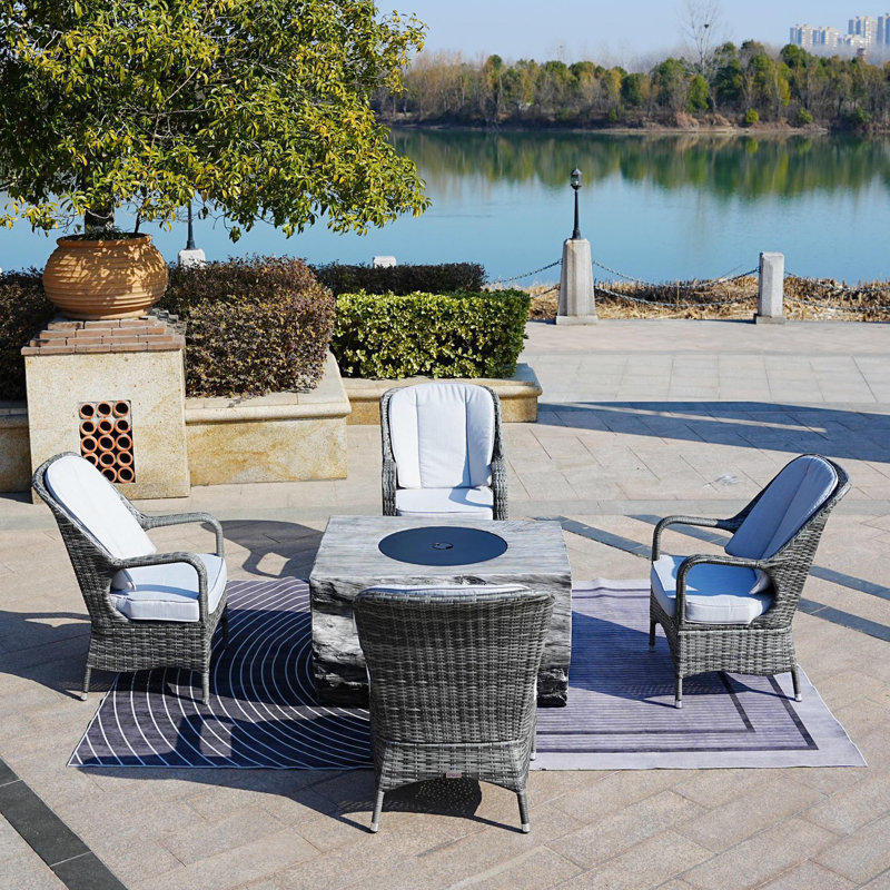 4 - Person Patio Conversation Set with Cushions