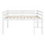 Lit mezzanine en bois avec échelle-597268897