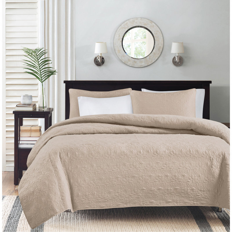 Reversible Quilt Set With Antimicrobial Treatment For Year-Round Comfort In Full Size, Full Quilt + 3 Additional Pieces