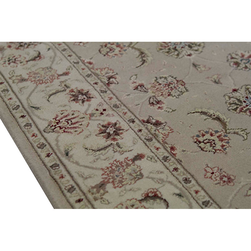Floral Area Rug in Beige/Gold