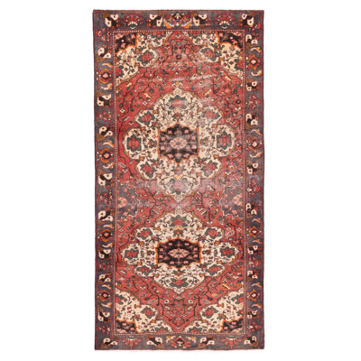 Tapis rouge Antalya 4 pi 8 po x 9 pi 8 po