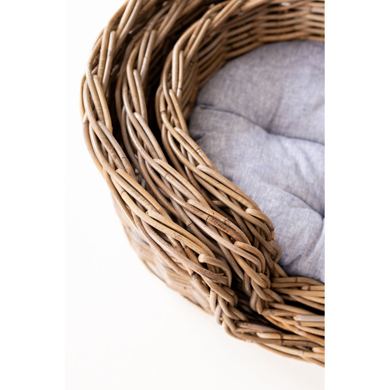 Oval Pet Bed w/ Pillow- S