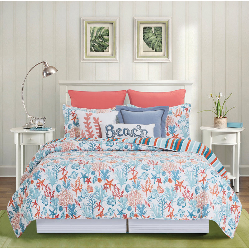 Tangerine Coast Cotton Reversible Quilt Set, Queen Quilt + 2 Standard Pillow Shams