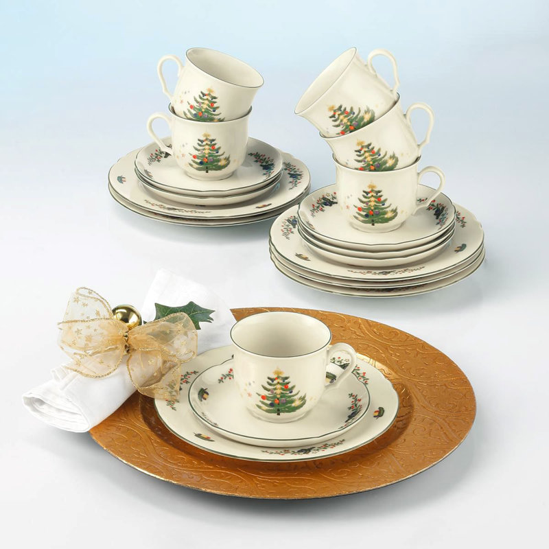 18 Pieces Marie Luise Ivory Christmas Coffee Service Made of Porcelain, 18-Piece