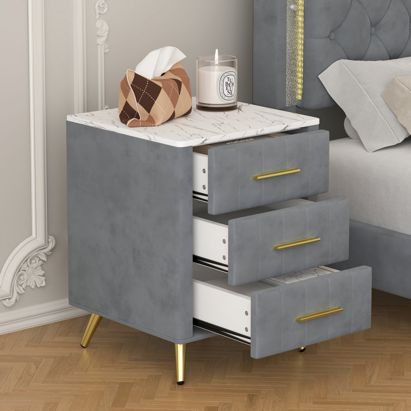  Table de chevet rembourrée en bois avec 3 tiroirs, pieds et poignées en métal, table de chevet avec plateau en marbre, gris