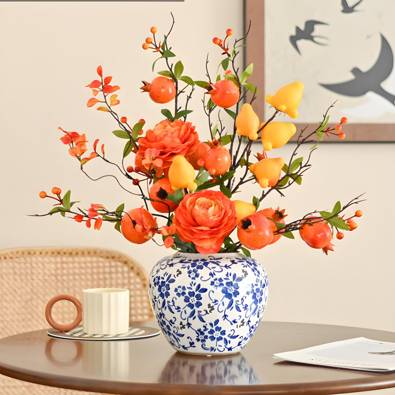 Ornements de fleurs simulées
