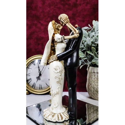 Jonesha Resin Cake Topper