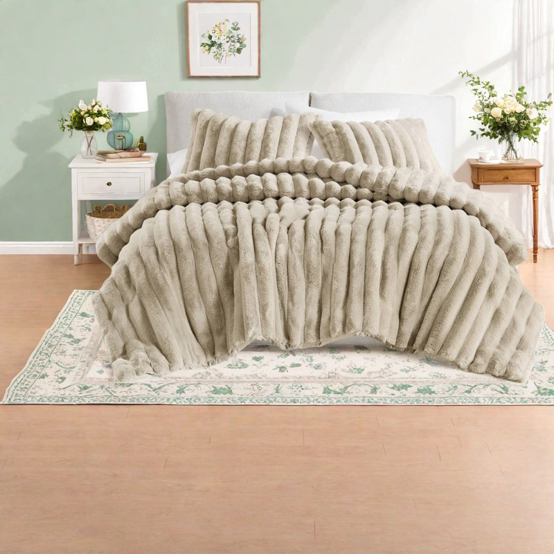 Ultra Soft Bedding Sets, Polyester Faux Fur Ribbed Modern Home