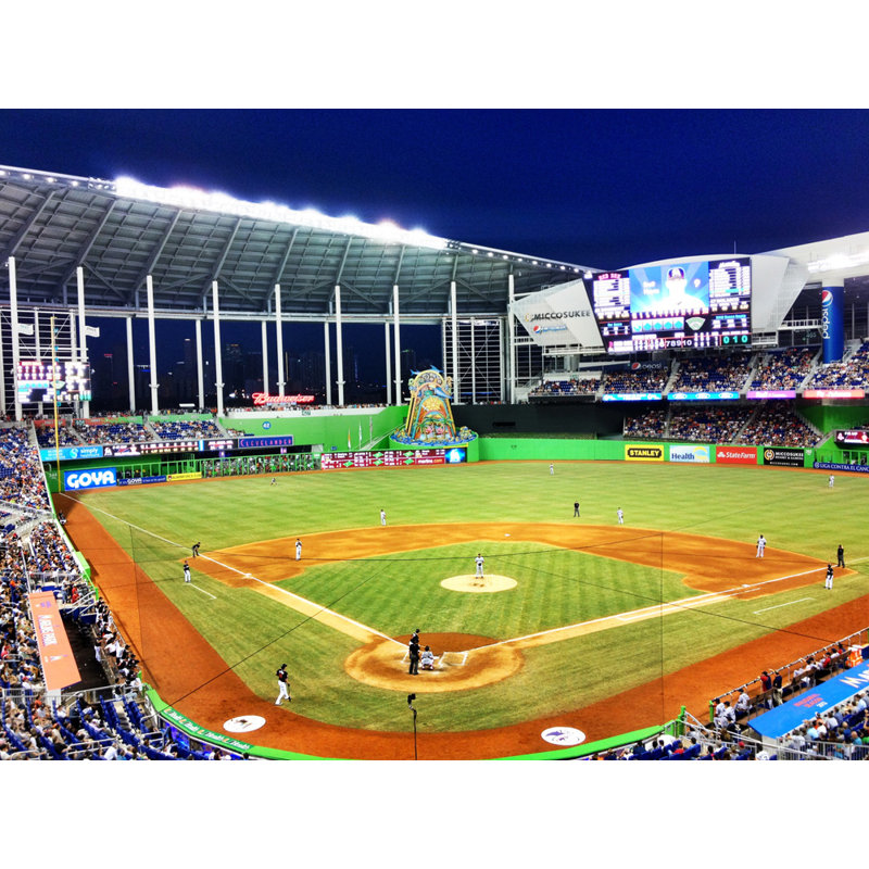 Parc Marlins, H 14 po x l 18 po