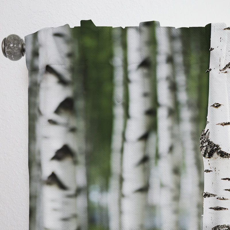Rideau obscurcissant à motif floral blanc et vert Birch Tree Whispers III - 1 panneau, L 52 po x L 108 po