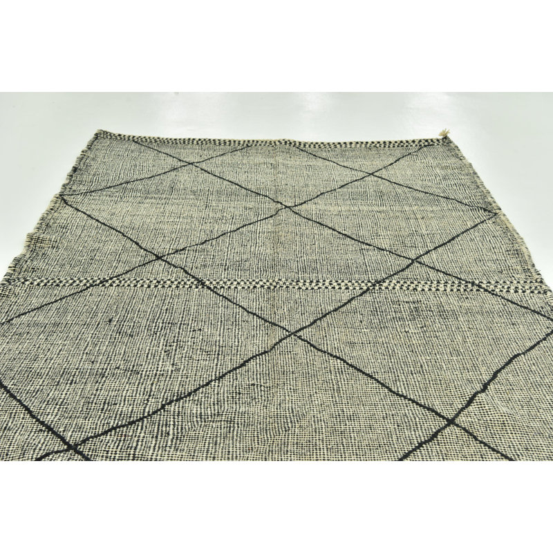 Tapis noir Parra