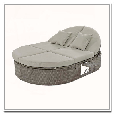 Lit de jour d'extérieur pour 2 personnes avec coussins et coussins, chaise longue inclinable de jardin en rotin avec dossiers réglables et plateaux à tasses pliables pour la pelouse