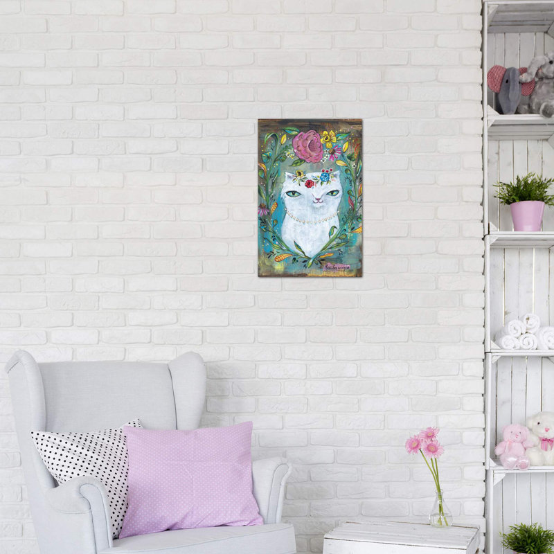 «White Kitty» par Heather Renaux - reproduction d'art, H 12 po x l 8 po x P 0,75 po, Toile tendue, Pas de tapis