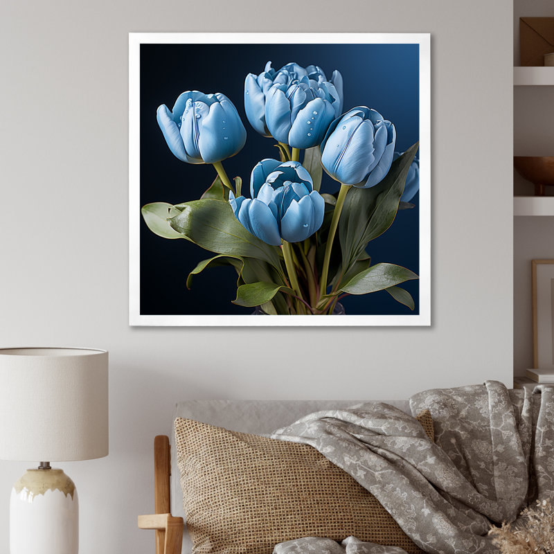 «Azure Blue Tulips Bloom III» sur toile, H 30 po x l 30 po x P 1 po, Cadre simple blanc