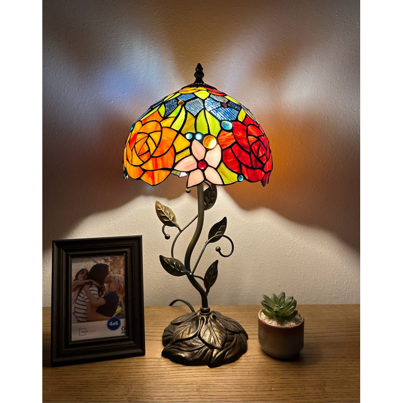 Lampe de table Lave Tiffany en verre teinté avec fleurs roses et ampoule DEL incluse H 20 po x l 10 po x P 10 po