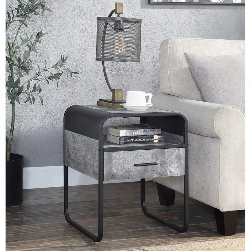 Table de bout au design moderne et épuré avec tiroir et tablette avec structure en métal au fini noir et gris béton