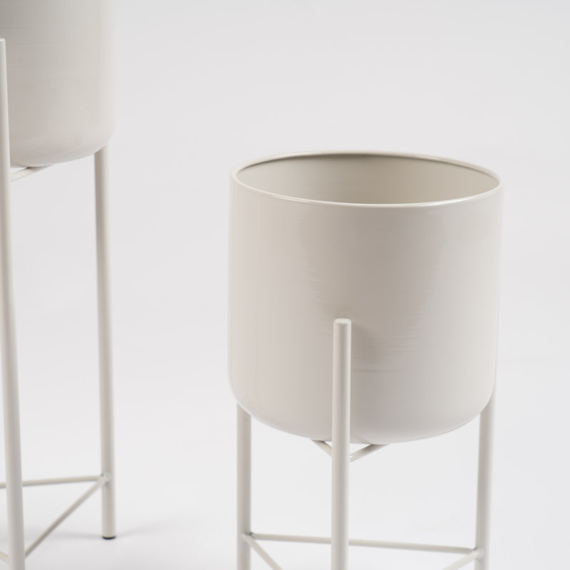 Set of 2 Metal Planters on Stands, Beige