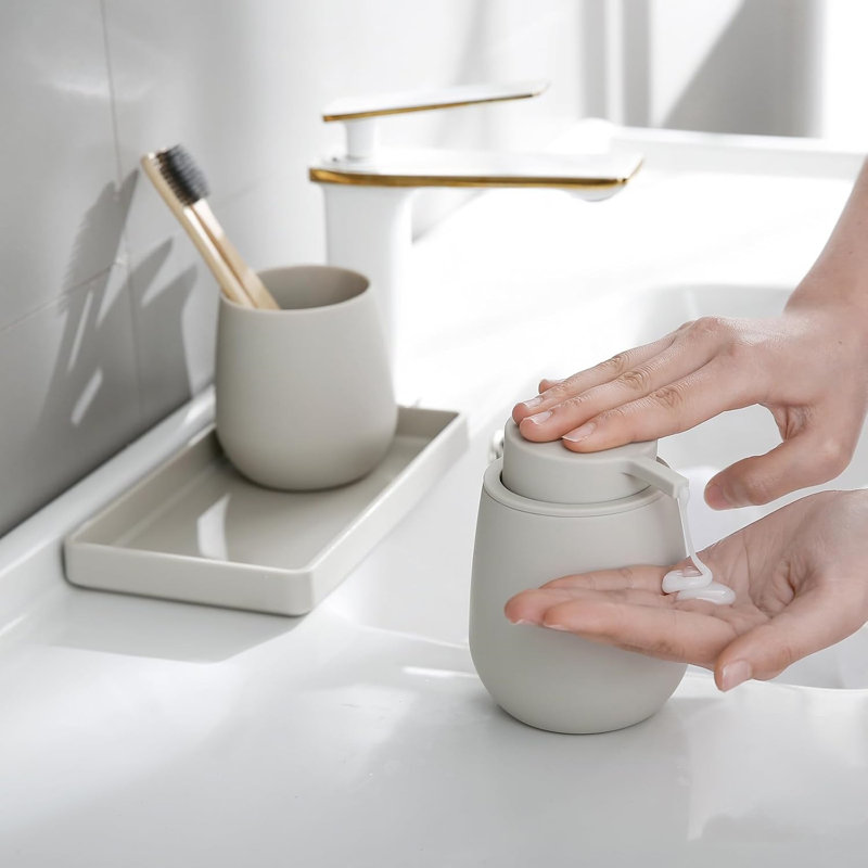 5 Pieces Modern Bathroom Accessories Set,Compact And Practical, White