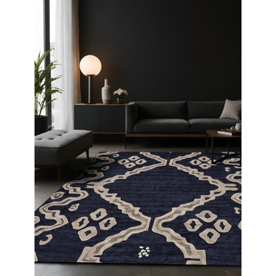 Tapis gris soyeux et moelleux