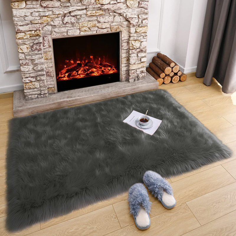 Tapis gris foncé imitation peau de mouton, Rectangle 3 pi x 5 pi