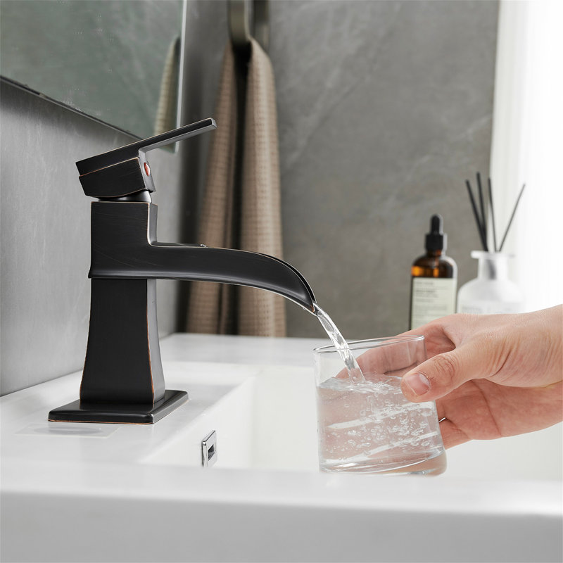 Single-Hole Single-handle Bathroom Faucet with Drain Assembly, Oil Rubbed Bronze