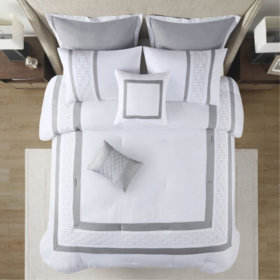 Ensemble d'édredon brodé 8 pièces blanc très grand