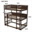 Cadre de lit superposé détachable riche en bois d'hévéa brun riche, simple sur simple sur simple, avec échelles et garde-corps, idéal pour les chambres partagées, design contemporain