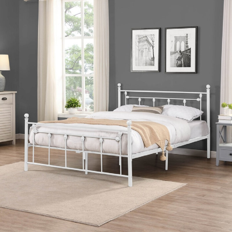 Élégant lit plateforme en métal de style victorien avec tête de lit surélevée et pied de lit, blanc, Blanc