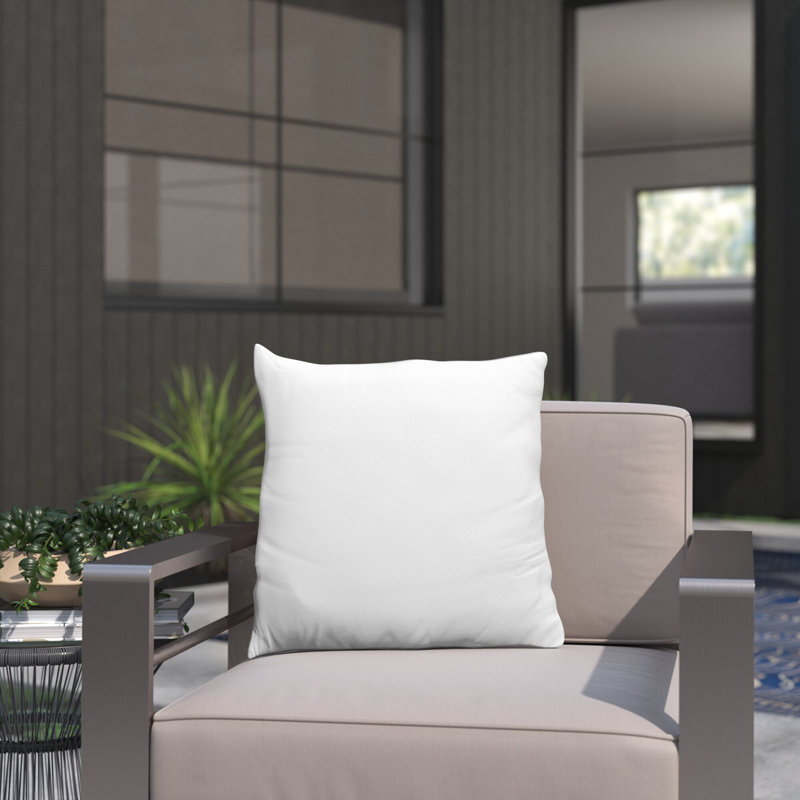 Coussin Aidynn, Lagon Cast