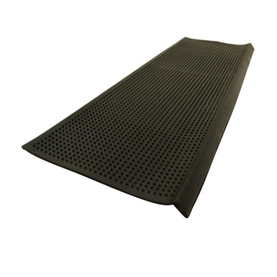 Tapis d’escalier noir en première marche safety Bejarano