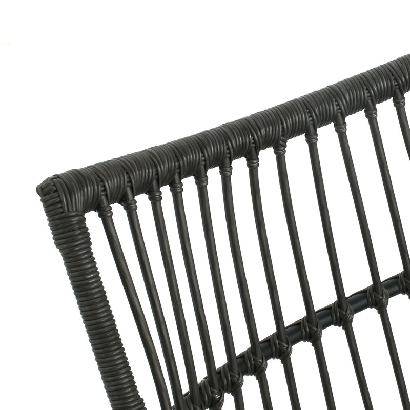 CHAISE ELAINE