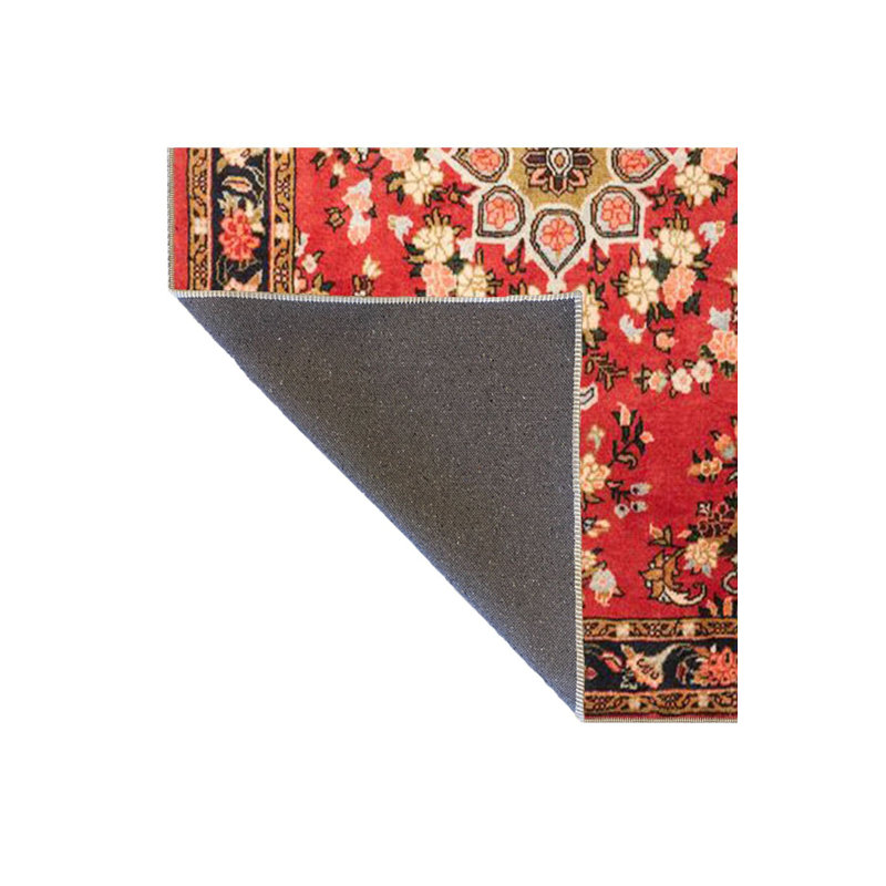 Tapis rouge à motif floral traditionnel, Sous-tapis rectangulaire 5 pi 1 po x 7 pi 7 po inc