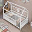 Lit simple en bois avec cadre de toit, garde-corps de clôture, blanc-708840110-736521164