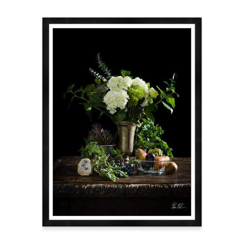 Floral Stillife I par Tim Klein - Photographie avec cadre