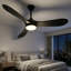 Ventilateur de plafond noir moderne 52 po avec ensemble d'éclairage et télécommande | Moteur à courant continu silencieux | Réversible à 6 vitesses | DEL à intensité variable | Chambre à coucher et salon