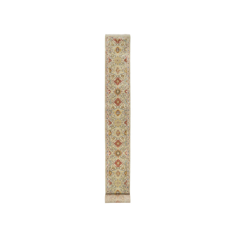 Tapis de couloir beige en laine et en soie 2 pi 6 po x 24 pi The Sunset Rosettes 8C5D374EA2ED44D0A9AD0441C93AD10C