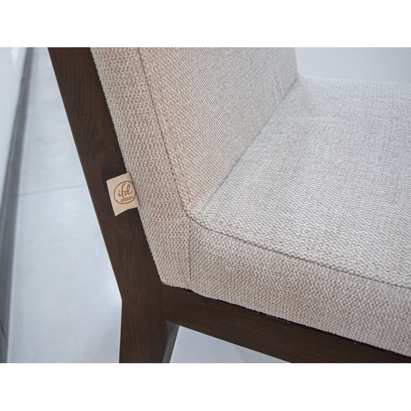 Chaise Furlow Sujli