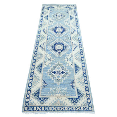 Tapis de couloir oriental bleu foncé 2 pi 7 po x 7 pi 8 po Kazak avec médaillons géométriques, noué à la main, 100% laine