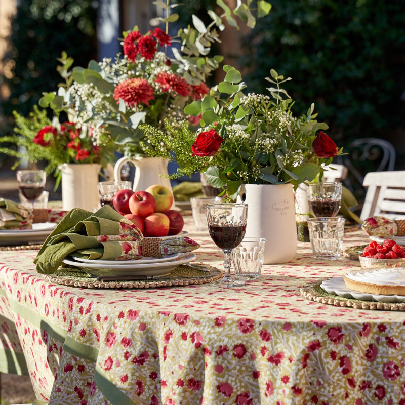 Meadows 100% Cotton Square Napkins, Red/Green