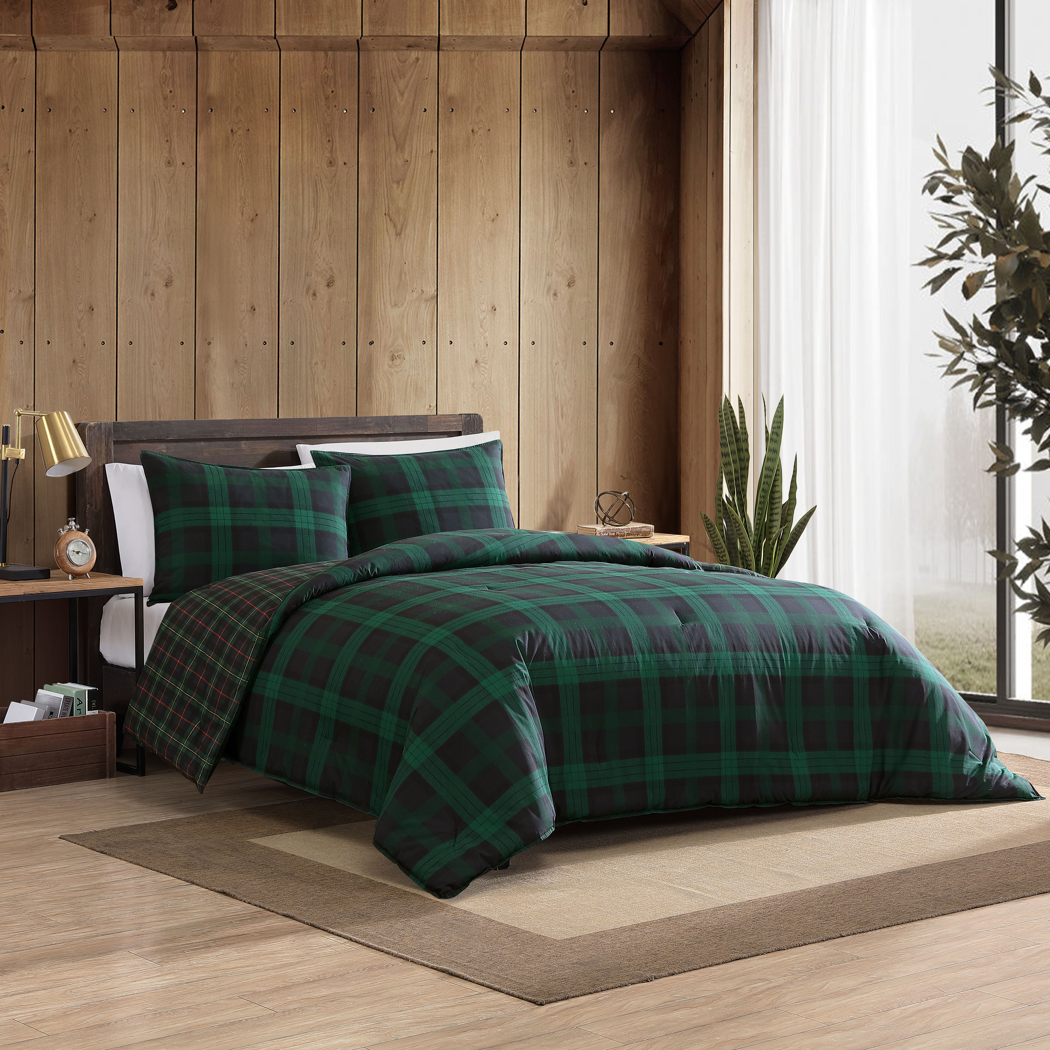Hunter Green and Dark Navy Plaid Cotton Flannel Fabric – Nature's