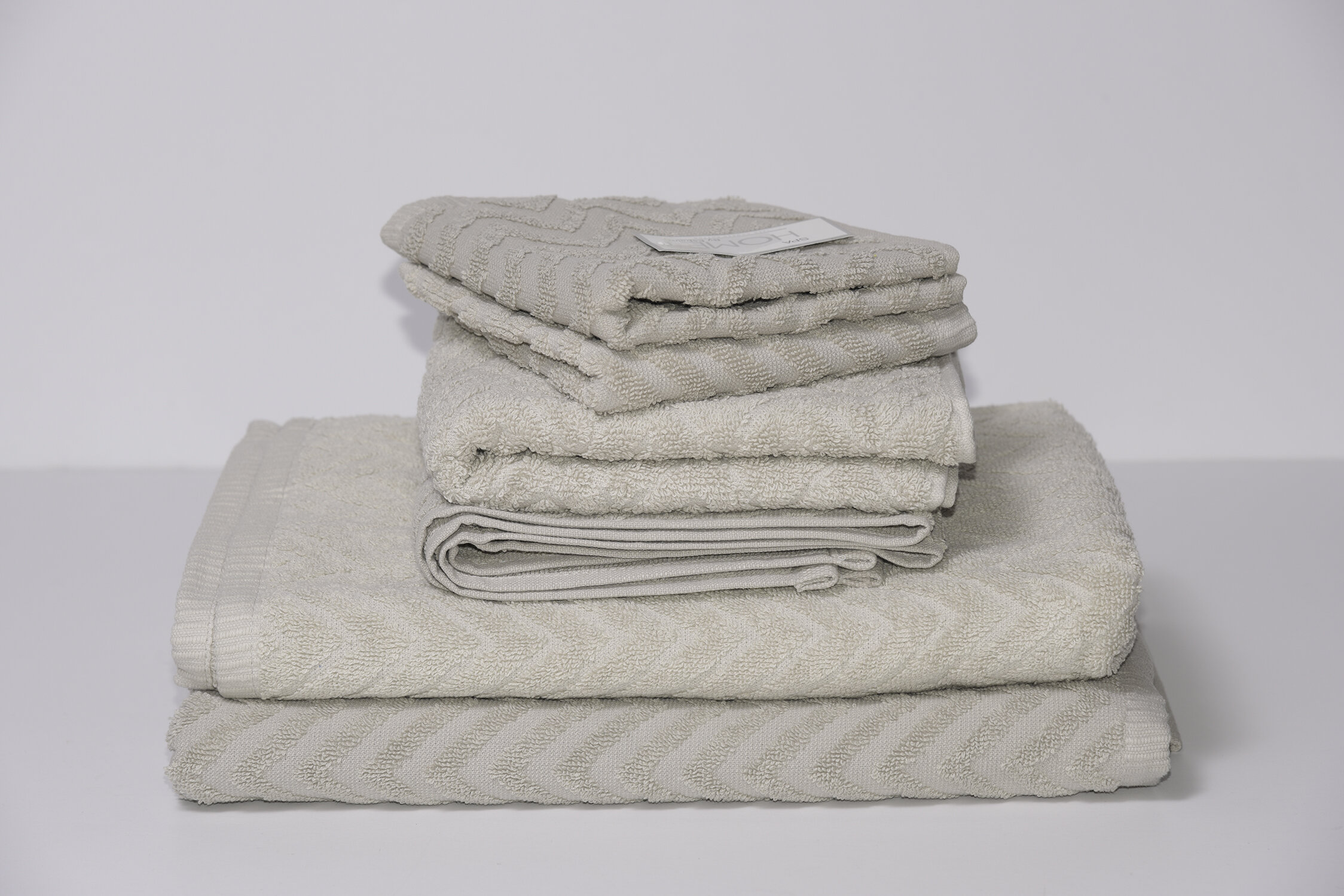 https://assets.wfcdn.com/im/12089222/compr-r85/8881/88819198/arvon-100-cotton-bath-towels.jpg