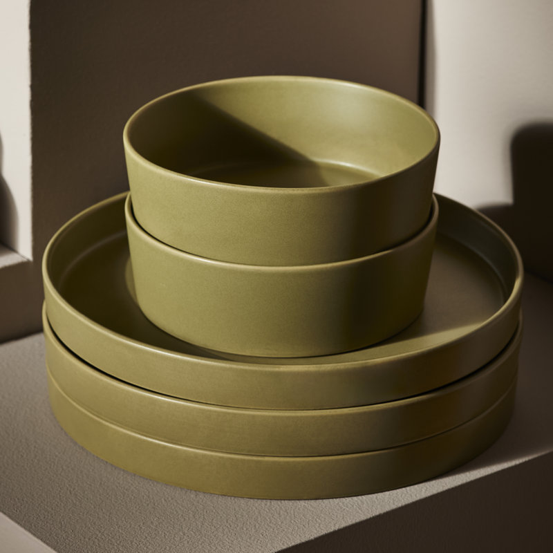 Green Ceramic 16-Piece Dinnerware Set with Embossed Detailing
