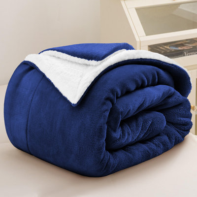 Reversible Sherpa Fleece Blanket – Ultra-Soft Thick Faux Fur Throw
