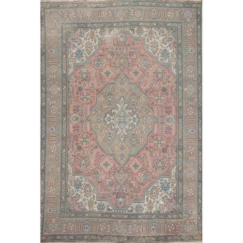 Tapis rose à motif géométrique traditionnel 7 x 10