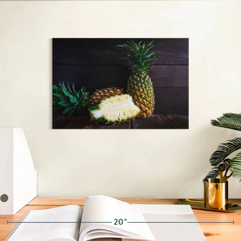 Yarlin Delicious Pineapple, 8" H x 12" W